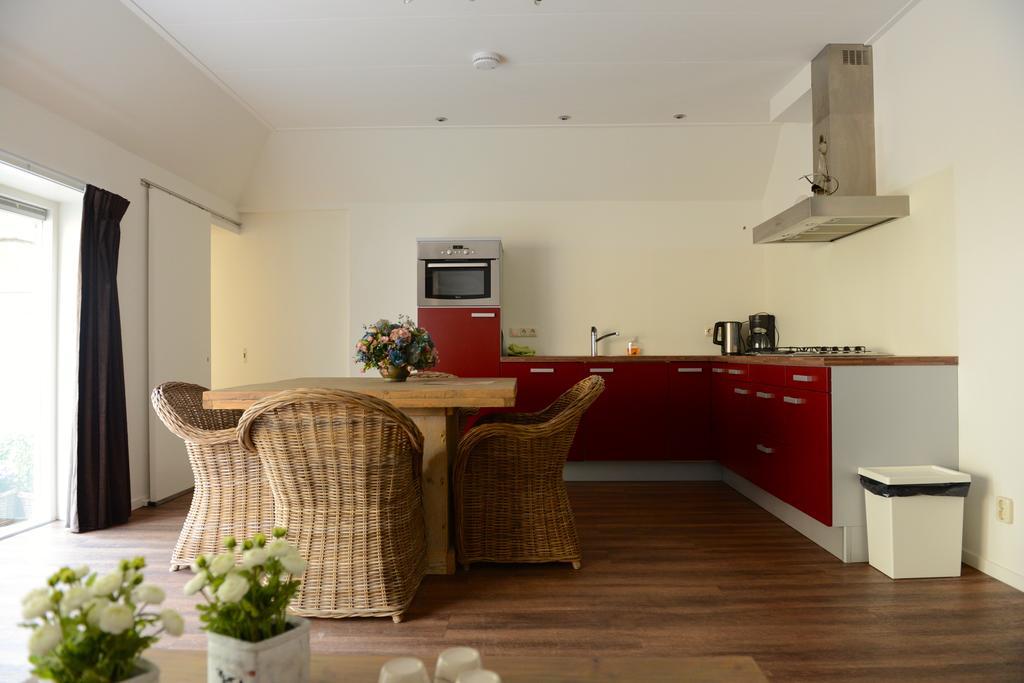 Appartementen Verhuur De Trijehoek Stiens Екстериор снимка