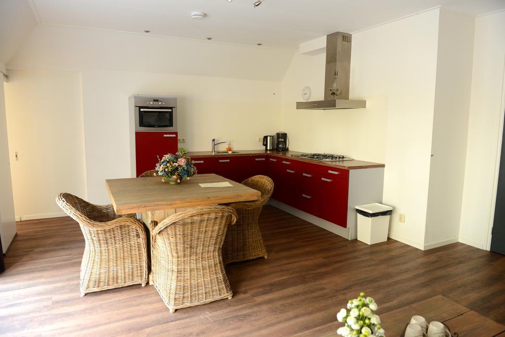 Appartementen Verhuur De Trijehoek Stiens Екстериор снимка