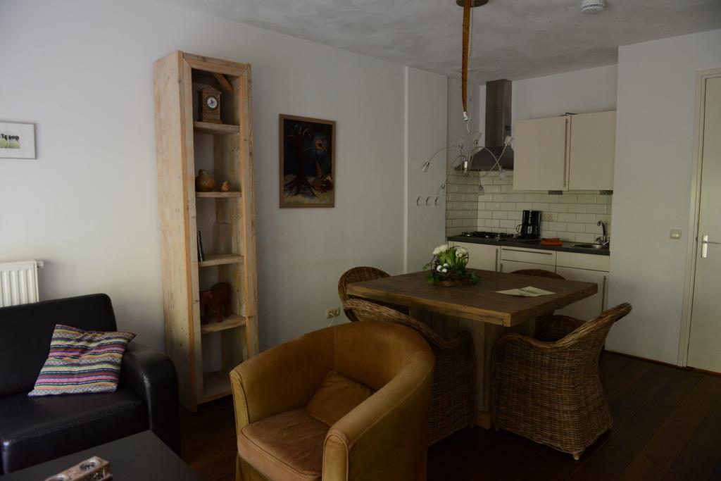 Appartementen Verhuur De Trijehoek Stiens Екстериор снимка