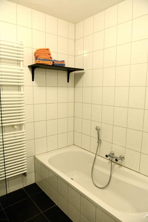 Appartementen Verhuur De Trijehoek Stiens Екстериор снимка